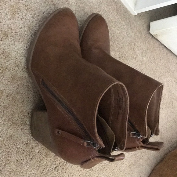 Brown faux leather booties - Picture 2 of 4